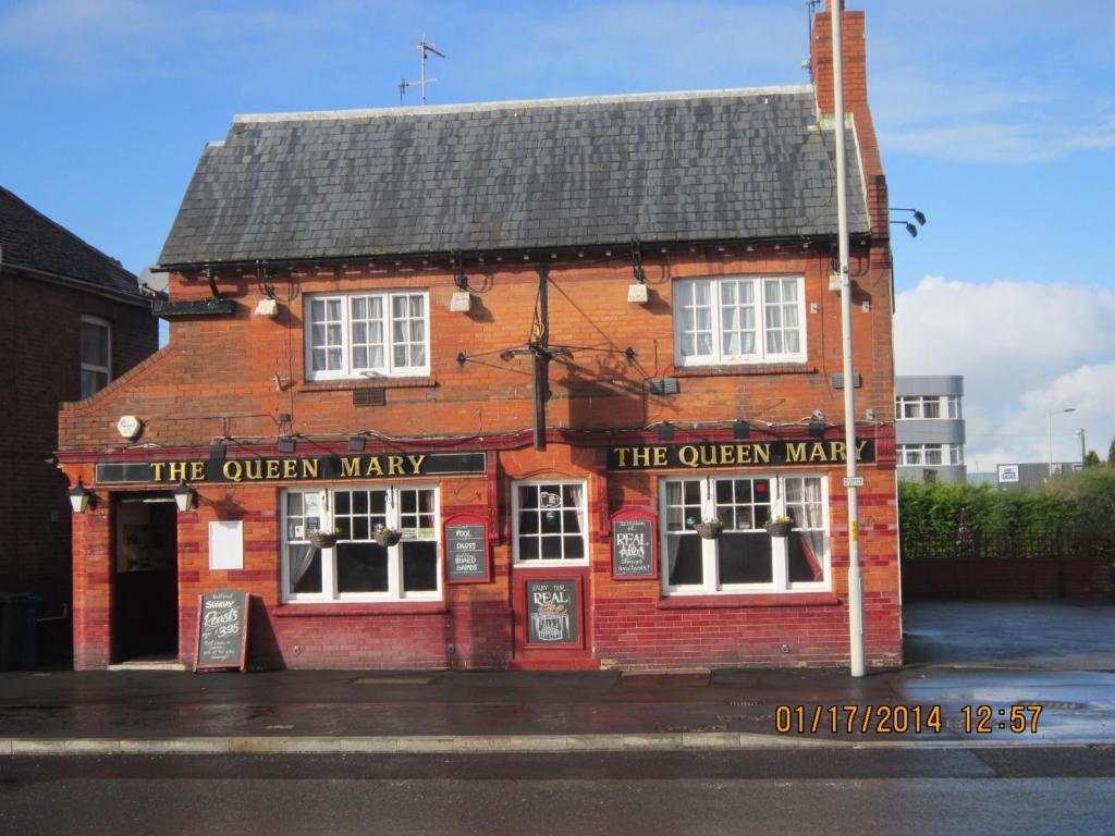Queen Mary Inn Пул Экстерьер фото